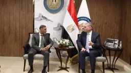 وزير البترول يبحث الاستثمار في...