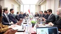 وزير الصحة يبحث فرص الاستثمار...