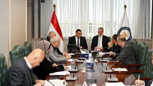 وزيرا البترول والإسكان يبحثان تسريع...