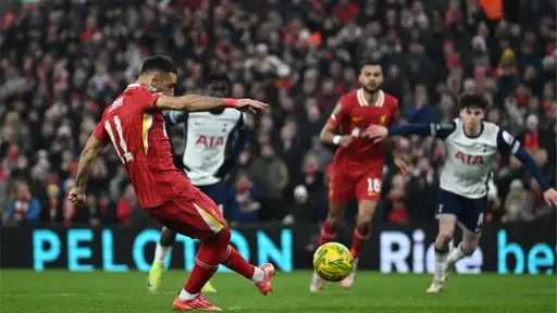 محمد صلاح يواصل تصدره لسباق...