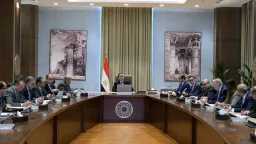 رئيس الوزراء يتابع مستجدات موقف...
