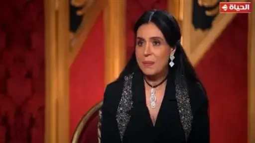 دينا تبكي بعد رسالة والدتها:...