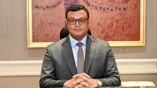 «الشربيني» يُطلق صافرة الإنجاز.. متابعة...