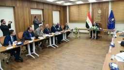 رئيس هيئة الدواء يبحث مع...
