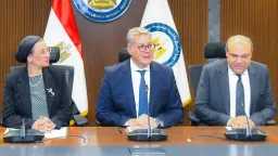 تعاون بين وزراء البترول والبيئة...