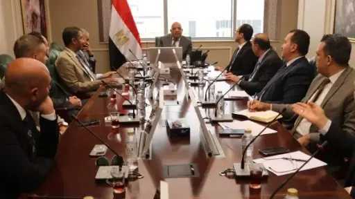 وزير الكهرباء يتابع خطة ”الشحن...