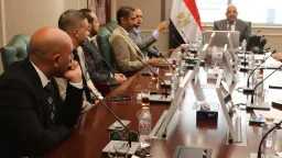 وزير الكهرباء يتابع تشغيل منظومة...
