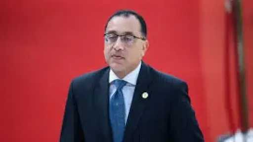 رئيس الوزراء: المنطقة الاقتصادية لقناة...