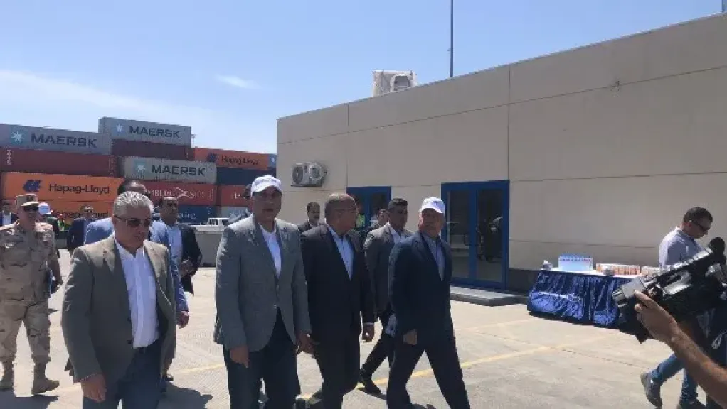 جانب من جولة رئيس الوزراء