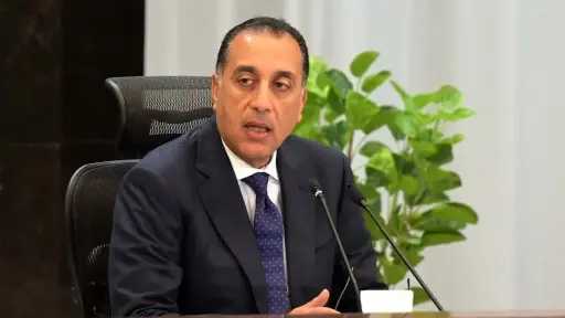 رئيس الوزراء يتفقد منجم السكري...