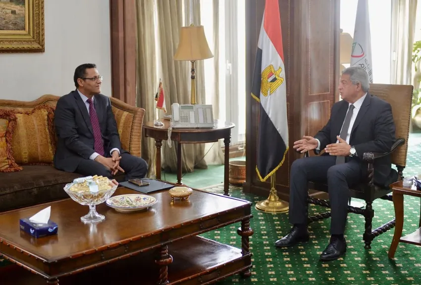 خالد عبدالعزيز يلتقي نقيب الصحفيين خالد البلشي