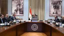 رئيس الوزراء يستعرض الموقف التنفيذي...
