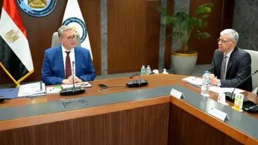 وزير البترول: نركز على التصنيع...