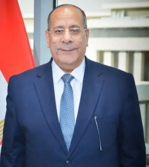 رئيس القابضة للصناعات الغذائيه
