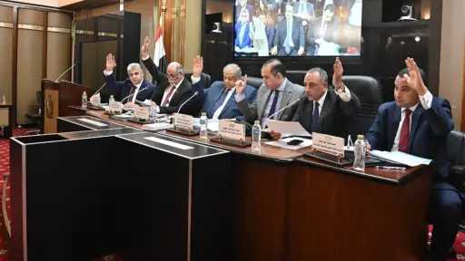 تشريعية البرلمان توافق نهائيا على...