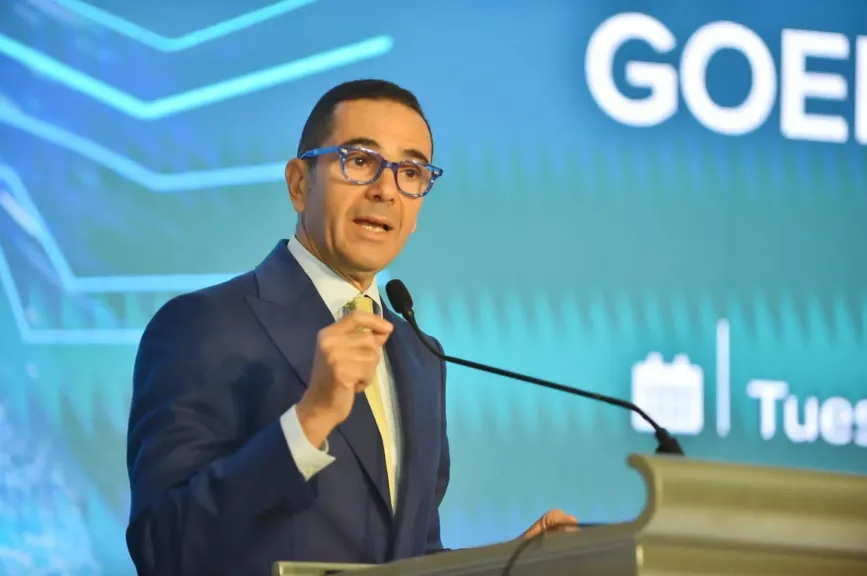 المهندس حسن الخطيب وزير الاستثمار.
