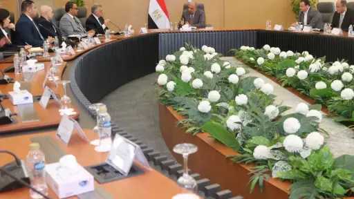 بدون دعم حكومي أو ضمانات.....