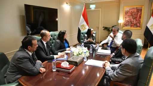 وزيرا الصحة والتضامن يناقشان زيادة...
