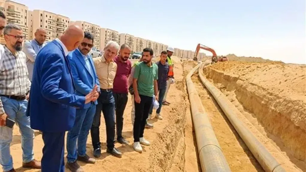 جولة مسئولي الإسكان بمدينة العبور الجديدة