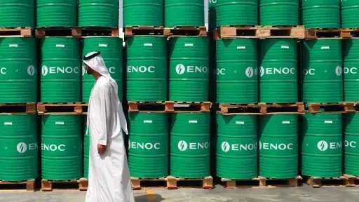 السعودية تعزز إنتاجها النفطي في...