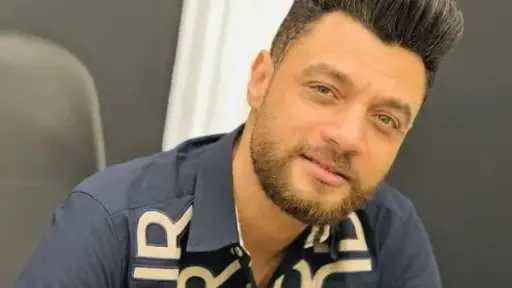 الوسط الفني يودع أحمد عامر.....