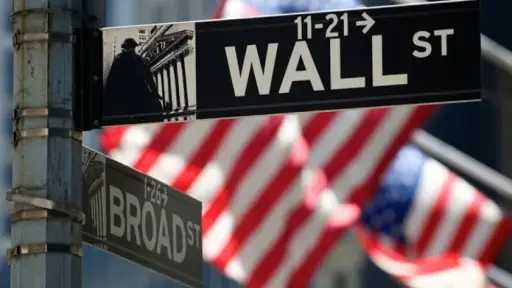 الديون تتراجع والقلق يتصاعد.. موجة...