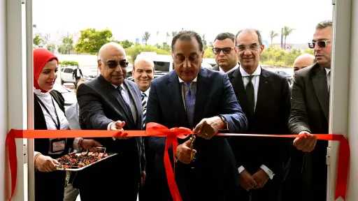 مدبولي يفتتح مجمع الشهر العقاري...