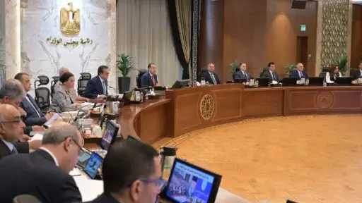 رئيس الوزراء يشيد بتقدم مشروع...