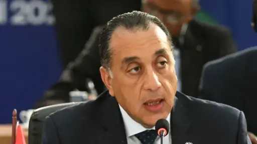 مدبولي يبحث مع ”شل العالمية”...