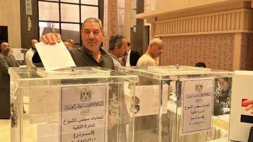 سفارات مصر تواصل استقبال الناخبين...