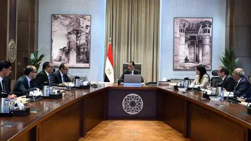 الحكومة: تطوير صناعة الغزل والنسيج...