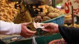 التضخم في مصر يتراجع شهريًا...