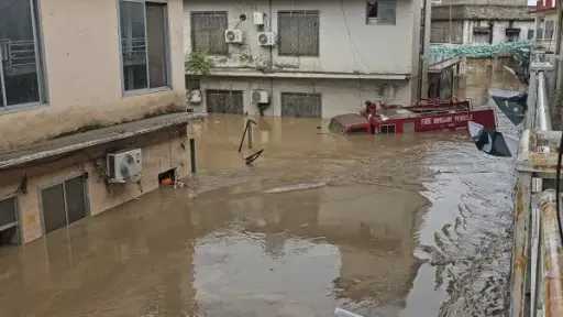 كارثة الفيضانات في باكستان تقتل...