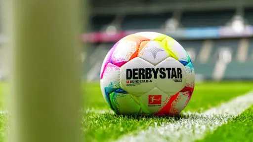 من اليخوت إلى الملاعب.. لماذا...