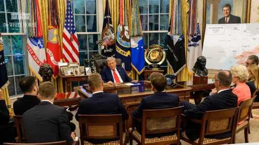 مصر ترحب بالجهود الدولية لإحلال...