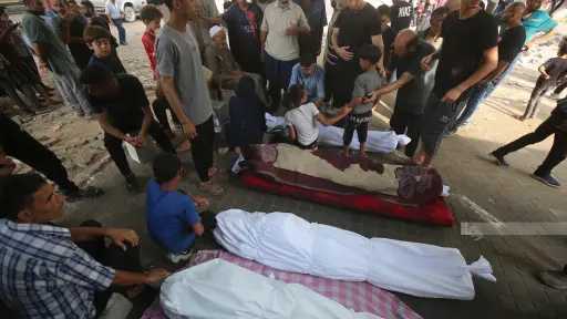 غزة تنزف: أكثر من 62...