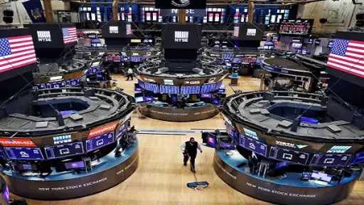 مؤشرات الأسهم الأمريكية ترتفع مع...