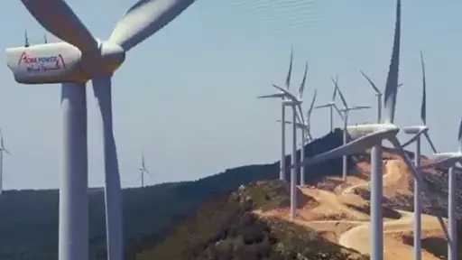 أكوا باور تغلق تمويل مشروعين...