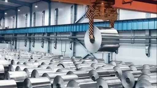 رسوم ترامب الجمركية تهدد صناعة...