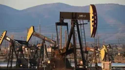 ارتفاع أسعار النفط وسط توترات...