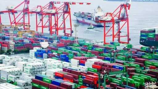 تراجع الصادرات اليابانية إلى أمريكا...