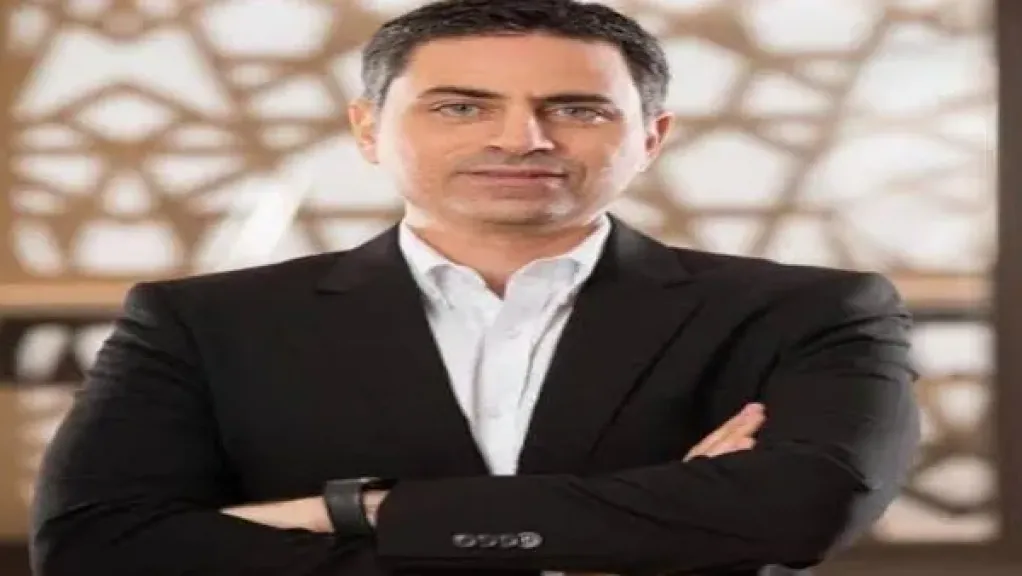 أحمد العبد نائب رئيس اورنچ مصر للقطاع التجاري