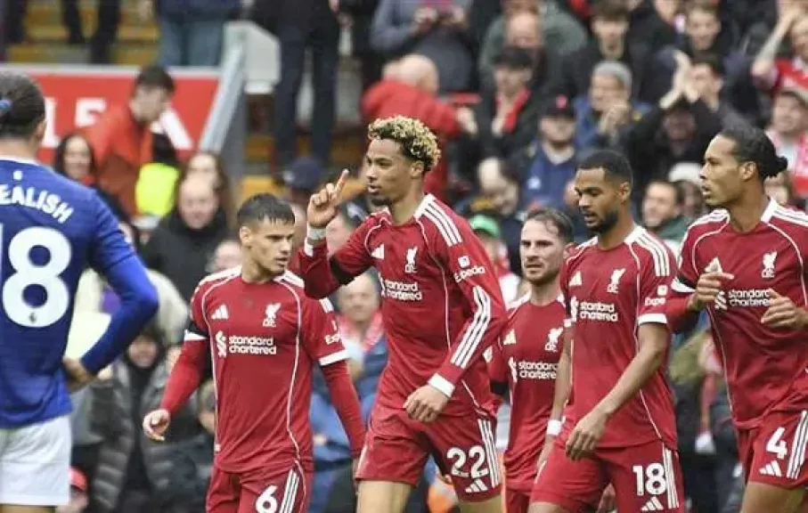الفريق الأول بنادي ليفربول