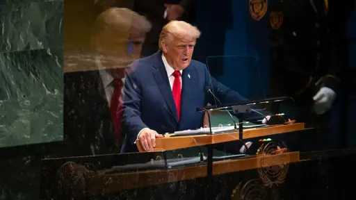 قيود ترامب على تأشيرات العمل...