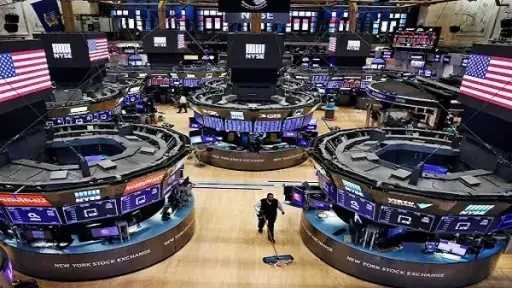 تراجع العقود الآجلة للمؤشرات الأمريكية...