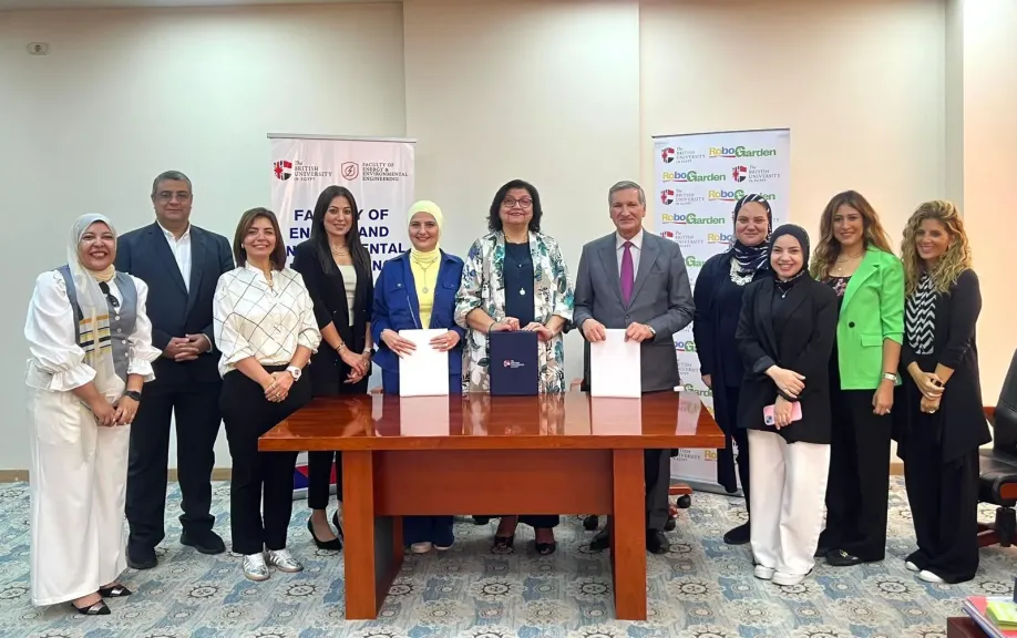 "روبوجاردن مصر"وكلية هندسة الطاقة بالجامعة البريطانية