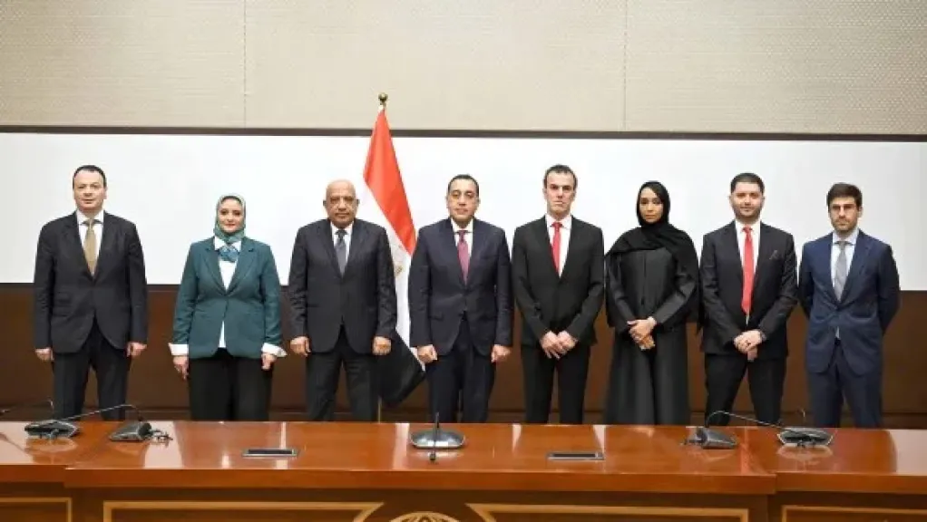 جانب من توقيع الاتفاقية