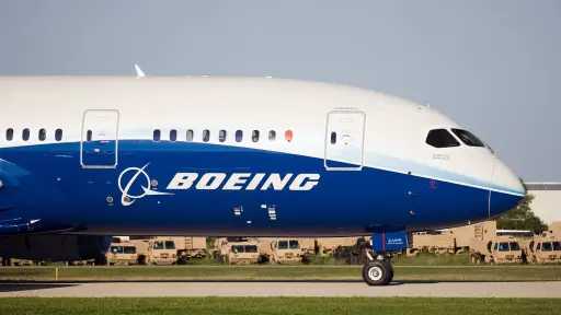 ”بوينغ” تفوز بعقود دفاعية بقيمة...