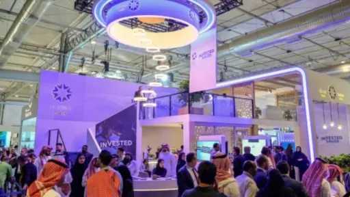 شركات عالمية تضخ أكثر من...