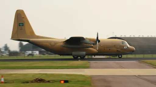 تصنيع مكونات طائرات C-130 في...
